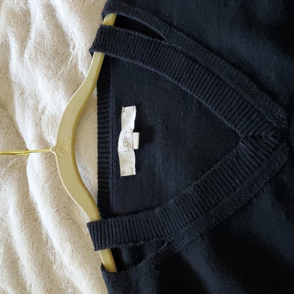 LOFT black long sleeve sweater. Size XS - Picture 2 of 6